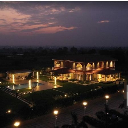 Redhomex Cove Castle Villa Haiderabad Buitenkant foto