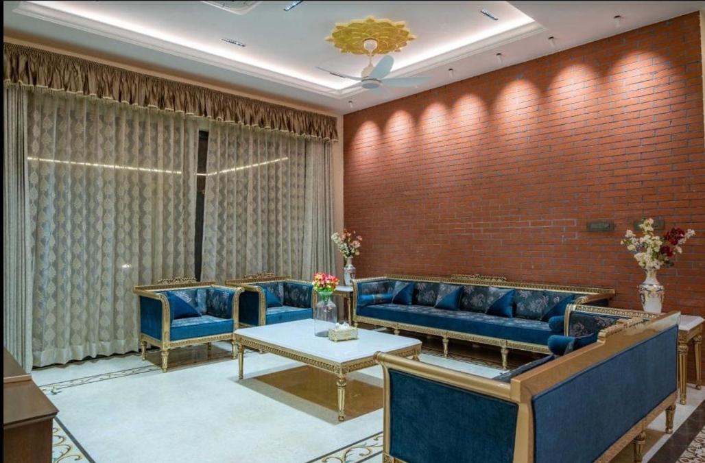 Redhomex Cove Castle Villa Haiderabad Buitenkant foto