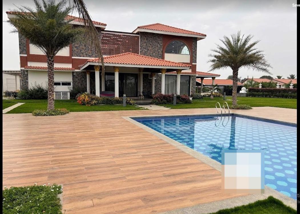 Redhomex Cove Castle Villa Haiderabad Buitenkant foto