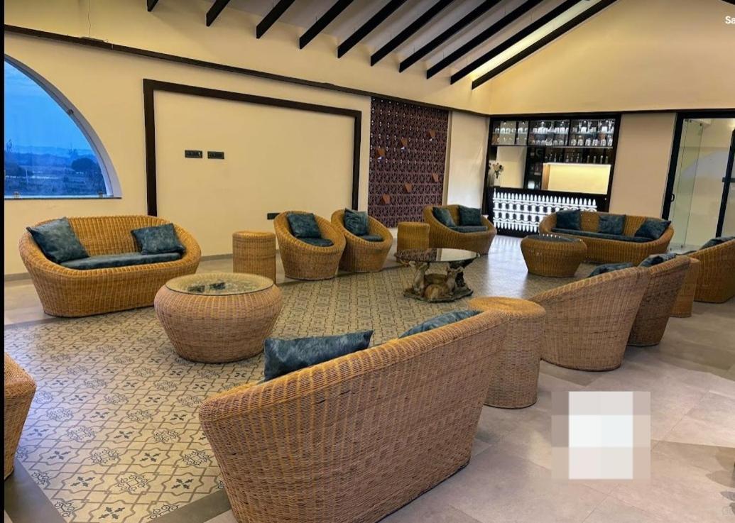 Redhomex Cove Castle Villa Haiderabad Buitenkant foto